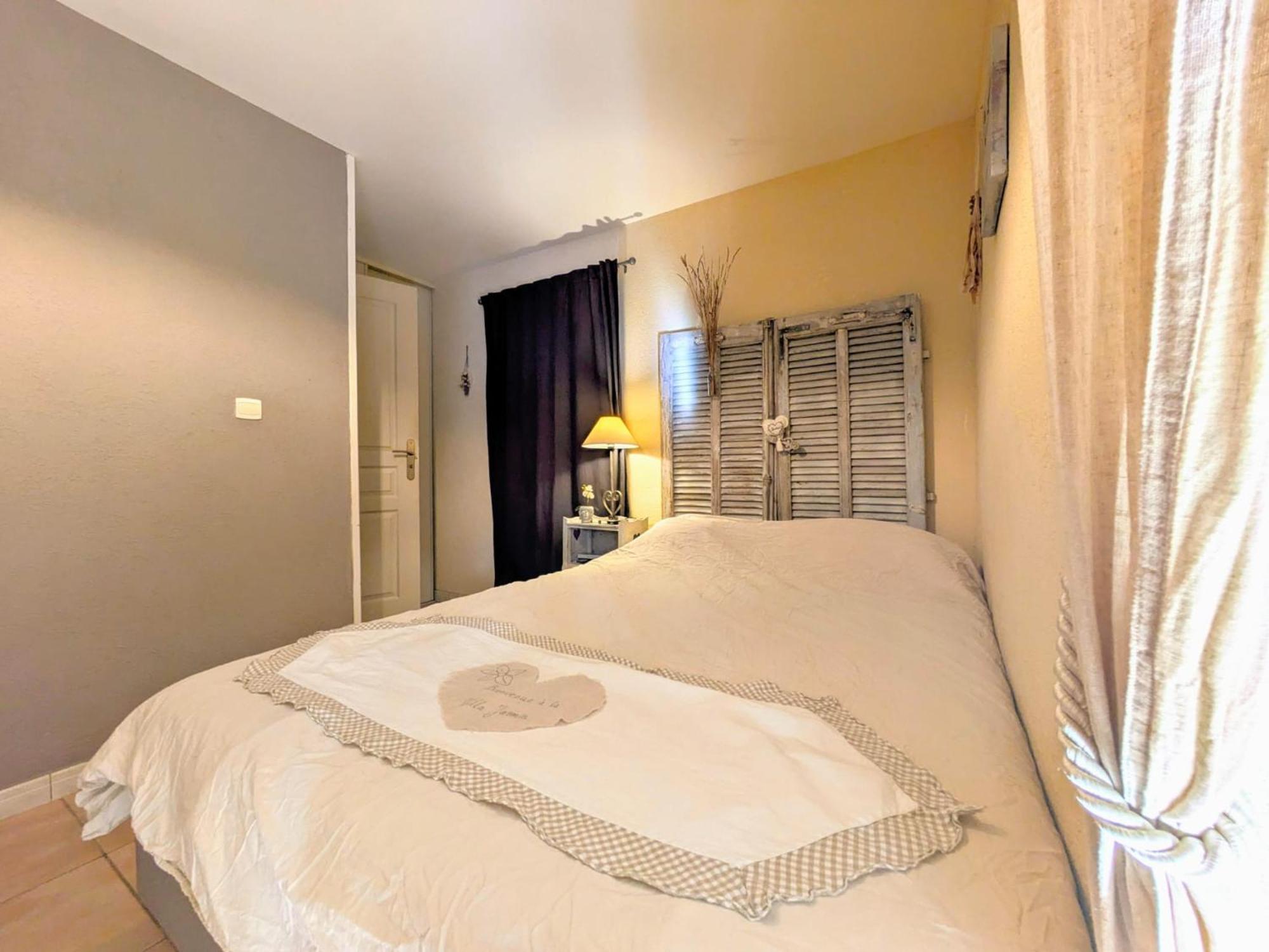 La Villa Jasmin Montauroux Szoba fotó