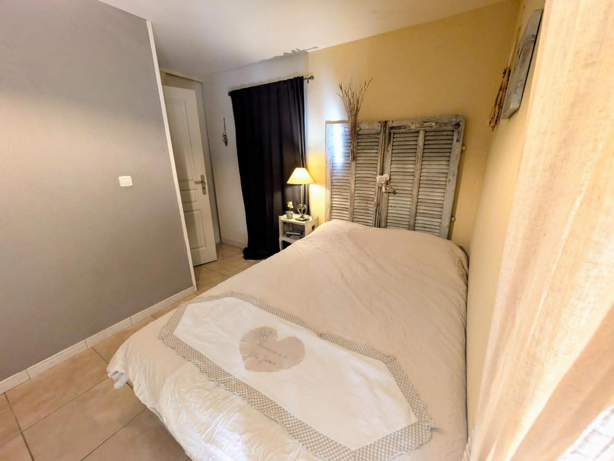 La Villa Jasmin Montauroux Szoba fotó